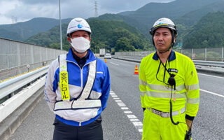 役員パト 中央自動車道上り線2/3走行規制（八王子多摩営業所）