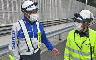 役員パト 東名高速道路上り線車線規制（横浜町田営業所）