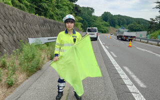 安全パトロール 中央自動車道下り線走行車線規制（松本営業所）