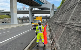 設置パトロール 山陽自動車下り線路肩規制（神戸西営業所）