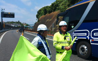 所長パトロール 小田原厚木道路下り線車線規制（厚木営業所）