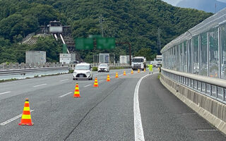 所長パトロール 中央自動車道上り線走行車線規制（大月営業所）