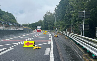 安全パトロール 中央自動車道下り線走行車線規制（多治見・飯田営業所合同）