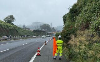 所長パトロール 中央自動車道上り線路肩規制（大月営業所）