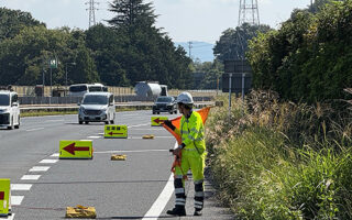 所長パトロール 中央自動車道下り線走行車線規制（大月営業所）