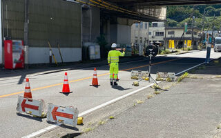 所長パトロール 国道20号線片側交互通行規制（大月営業所）