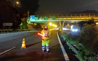 安全パトロール 東名高速道路下り線右ルート閉鎖（御殿場営業所）