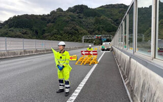 所長パトロール 新東名高速道路下り線追越車線規制（静岡営業所）