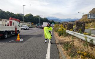 営業所パトロール 東名高速道路　下り線右ルート閉鎖（御殿場営業所）